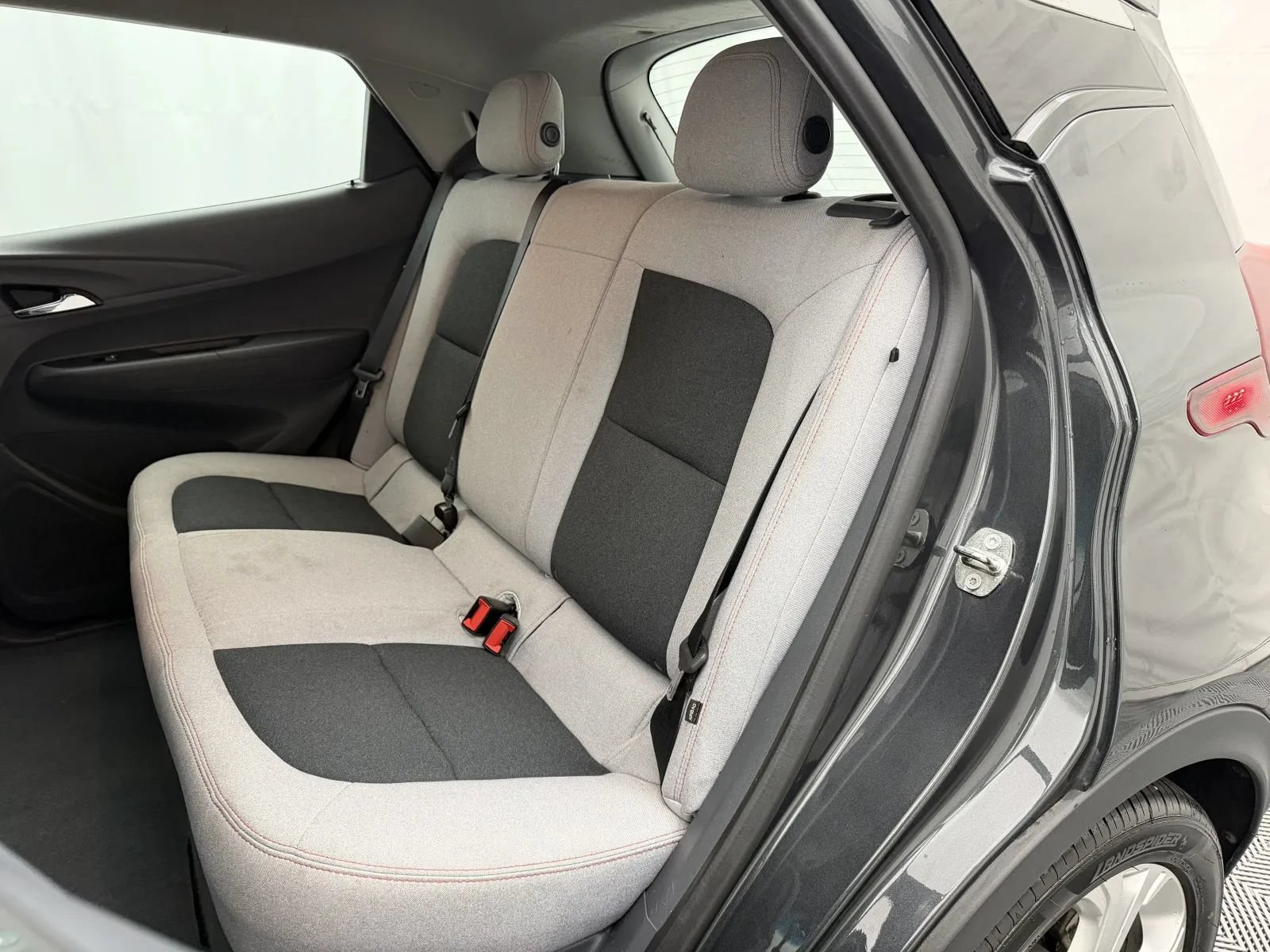 Used 2018 Chevrolet Bolt LT FWD image 16