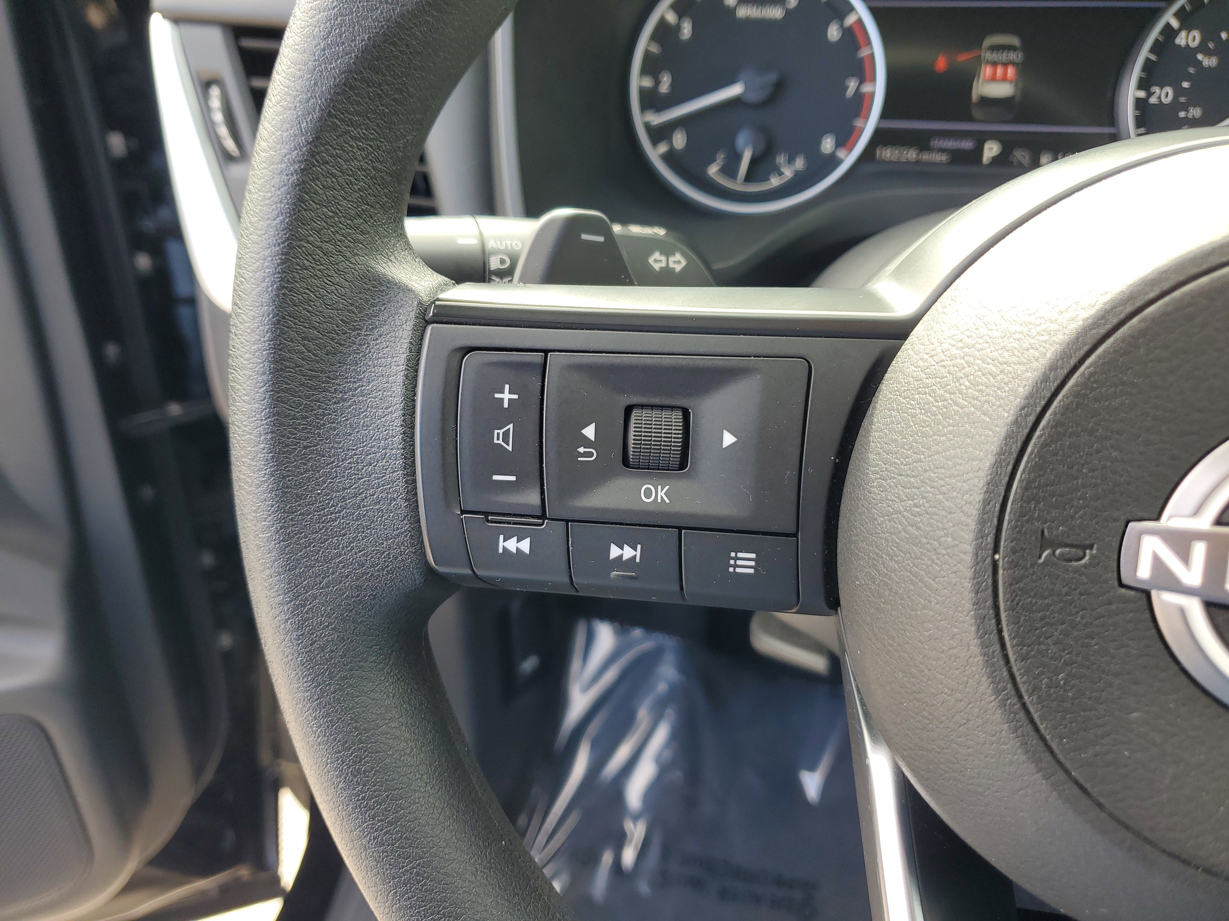 Certified 2024 Nissan Rogue SV image 22