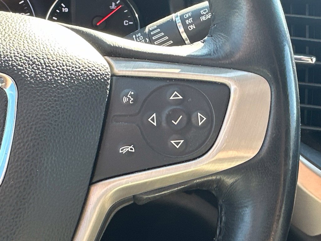 Used 2017 GMC Acadia Denali w/ Technology Package FWD image 21