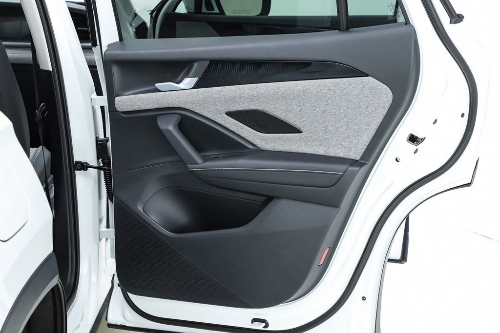 New 2026 Volkswagen Tiguan S image 30