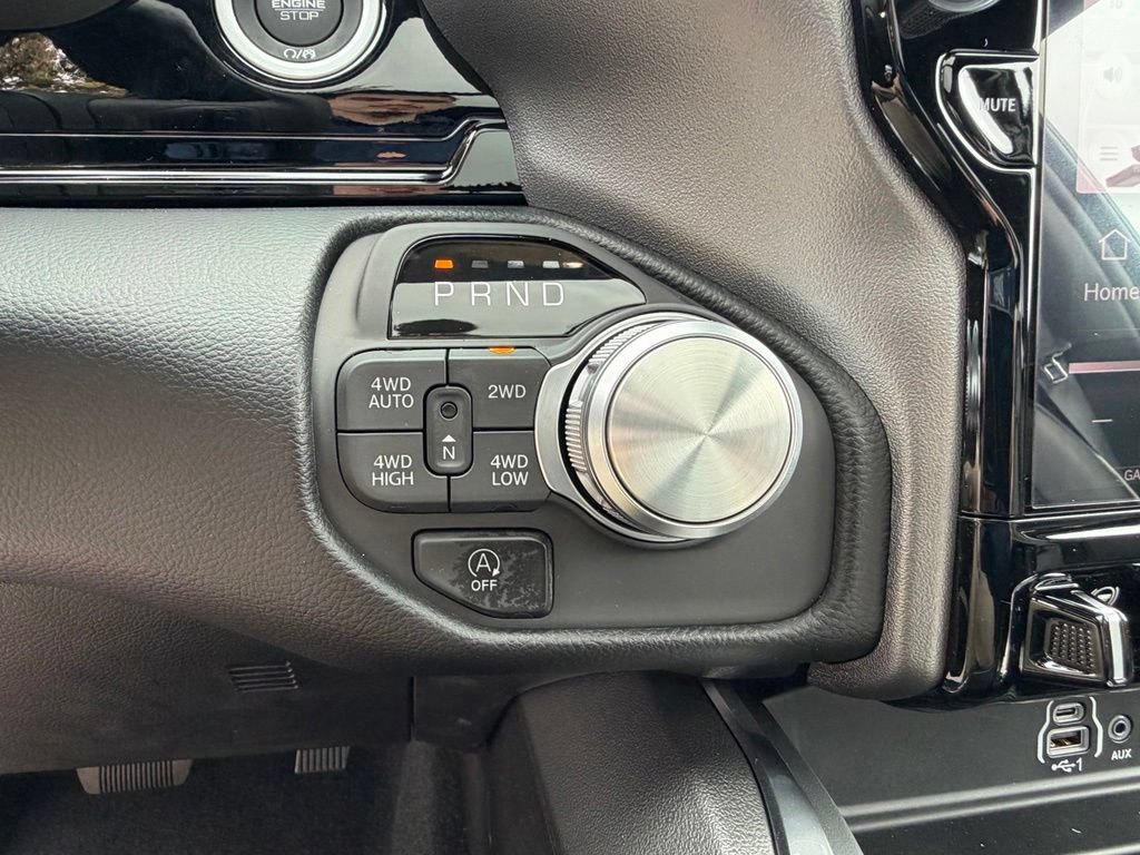 New 2026 RAM 1500 Laramie AWD/4WD image 22
