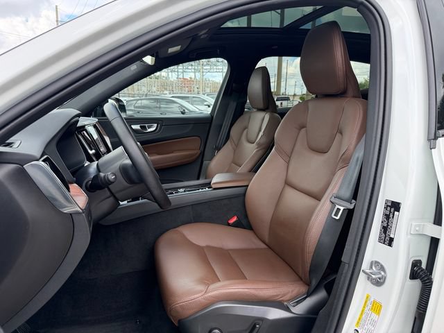 Used 2024 Volvo XC60 B5 Plus w/ Protection Package Premier AWD/4WD image 9
