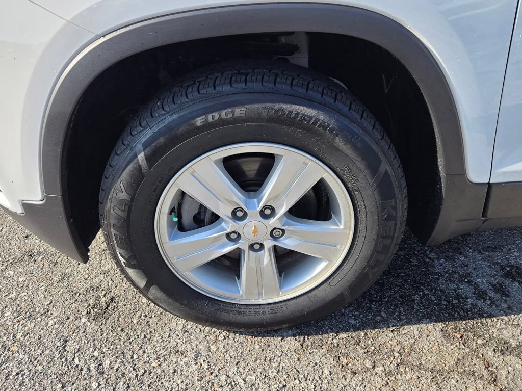 Used 2020 Chevrolet Trax LS AWD/4WD image 10