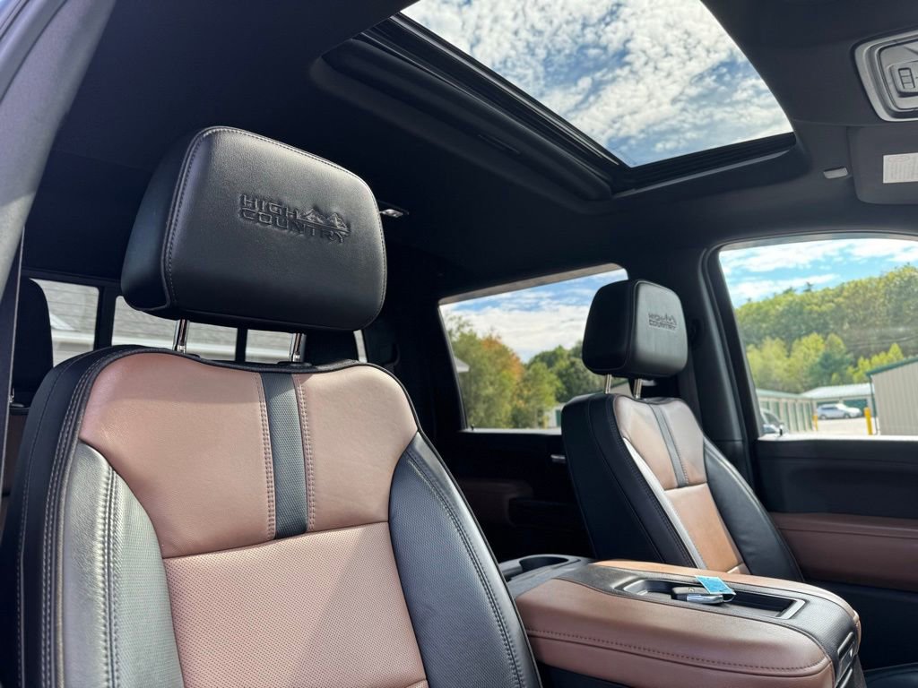 Used 2022 Chevrolet Silverado 2500 High Country w/ Z71 Off-Road Package image 13