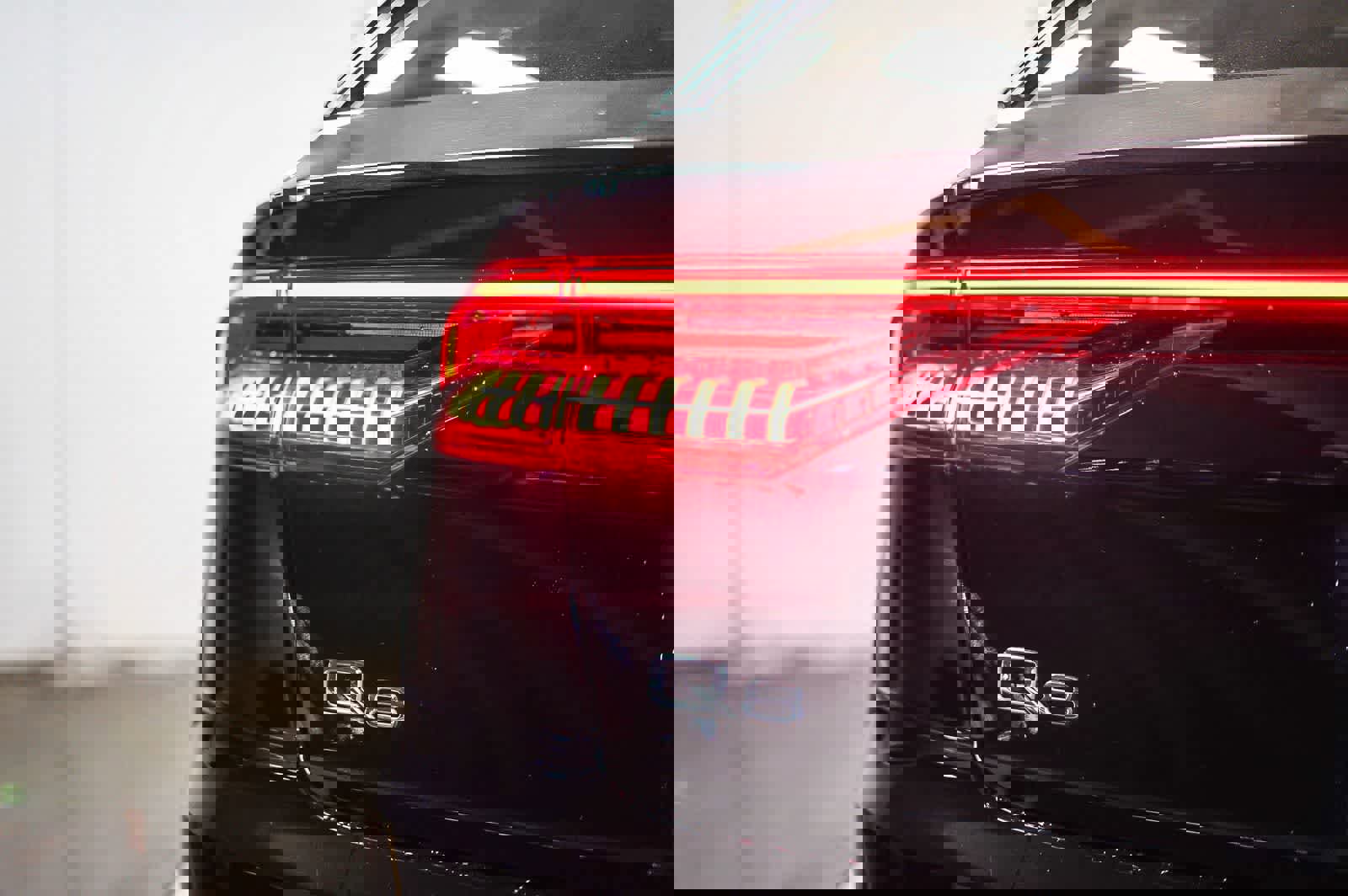 Used 2022 Audi Q8 Premium Plus image 10