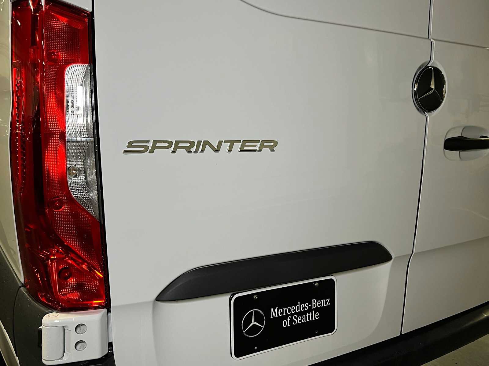 Used 2025 Mercedes-Benz Sprinter 2500 image 15