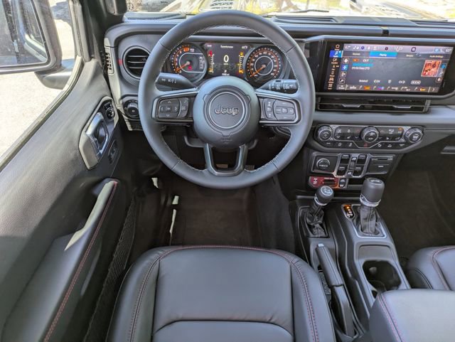 Used 2025 Jeep Wrangler Unlimited Rubicon AWD/4WD image 16