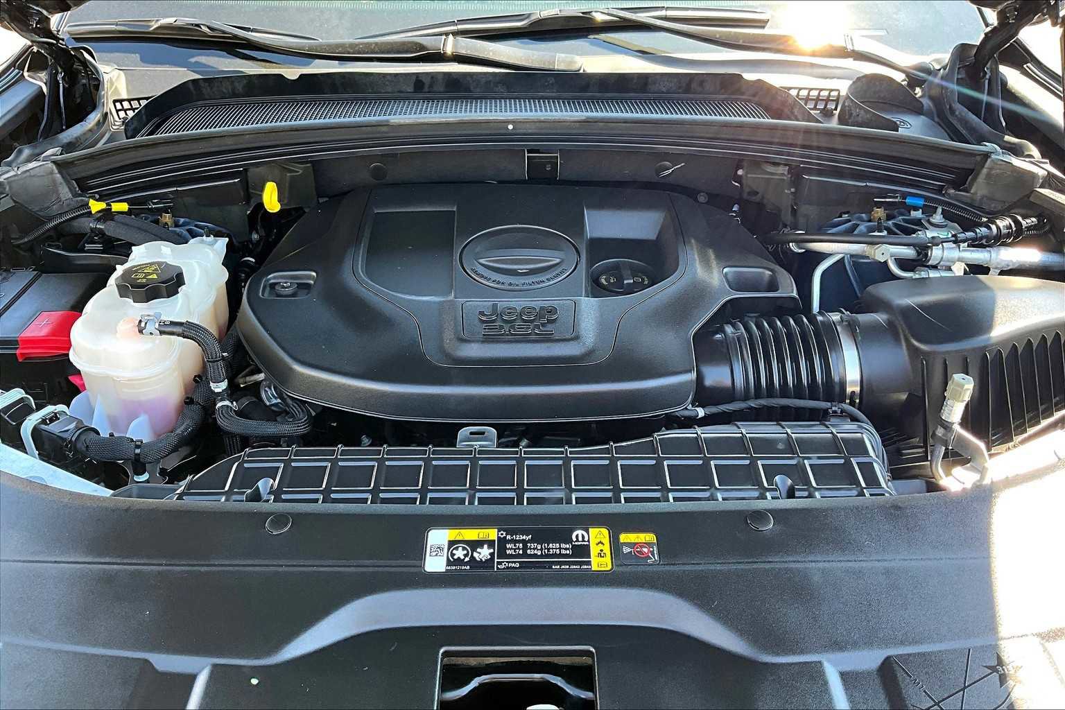 Used 2024 Jeep Grand Cherokee L Overland w/ Trailer Tow Package image 32