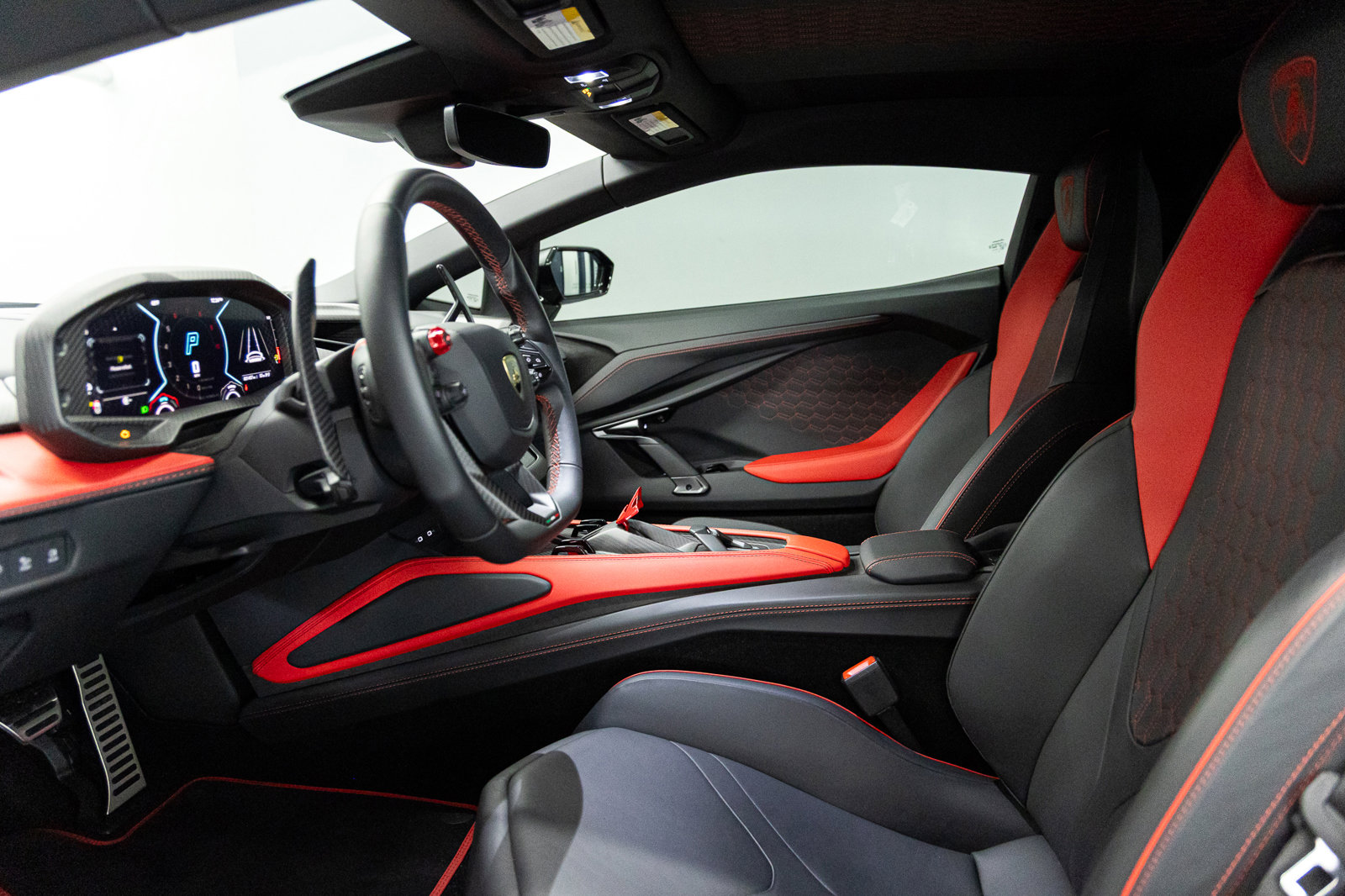 Used 2024 Lamborghini Revuelto image 37