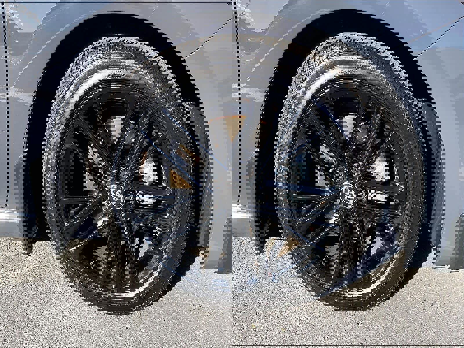 Used 2025 Toyota Camry SE image 12