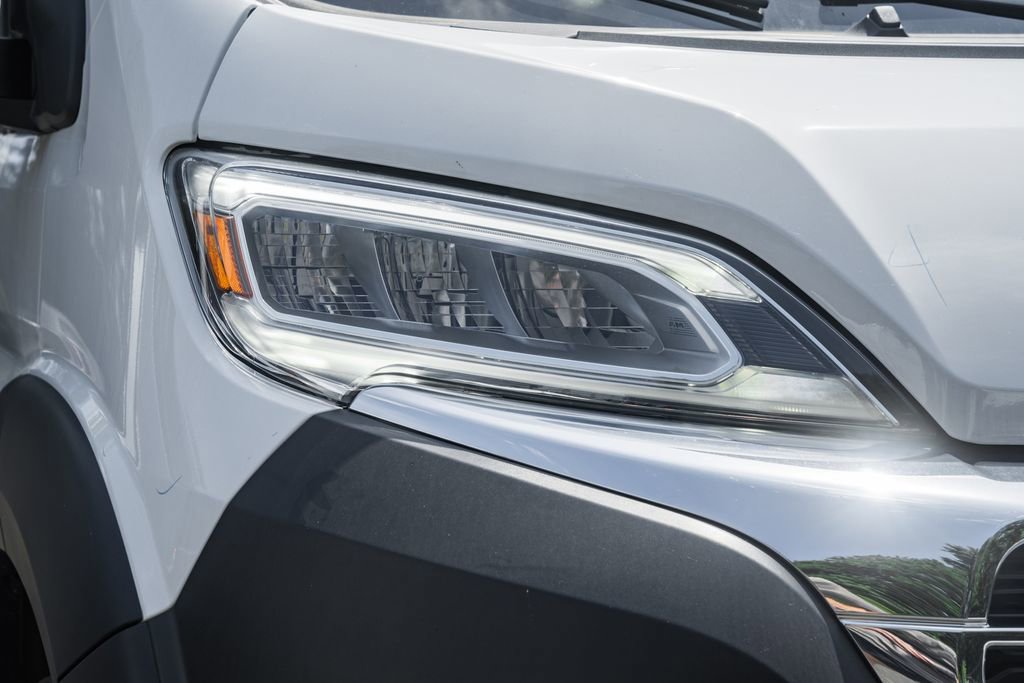 New 2025 RAM ProMaster 3500 w/ Quick Order Package 22G SLT image 10