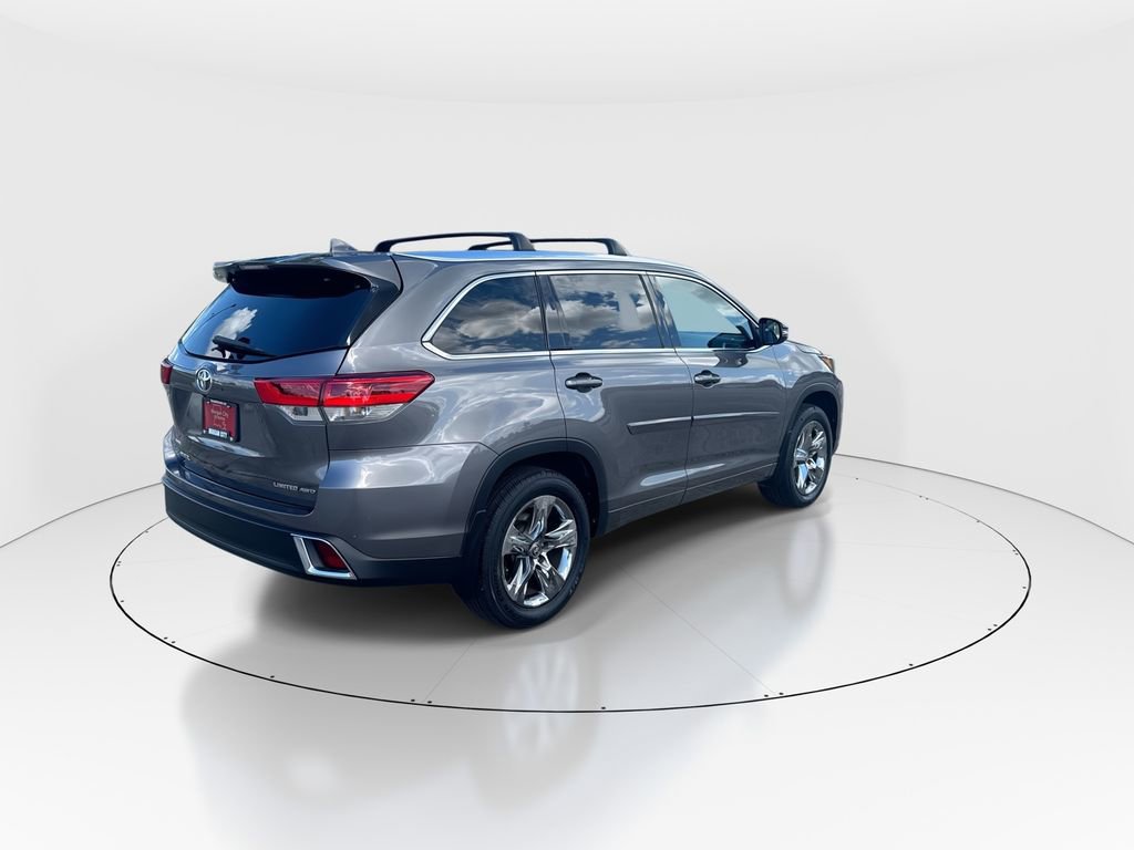 Used 2019 Toyota Highlander Limited Platinum image 8