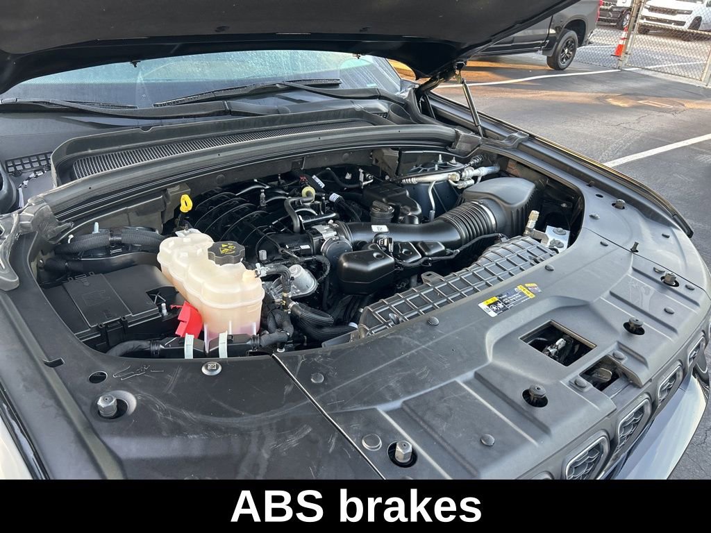 Used 2023 Jeep Grand Cherokee L Laredo image 17