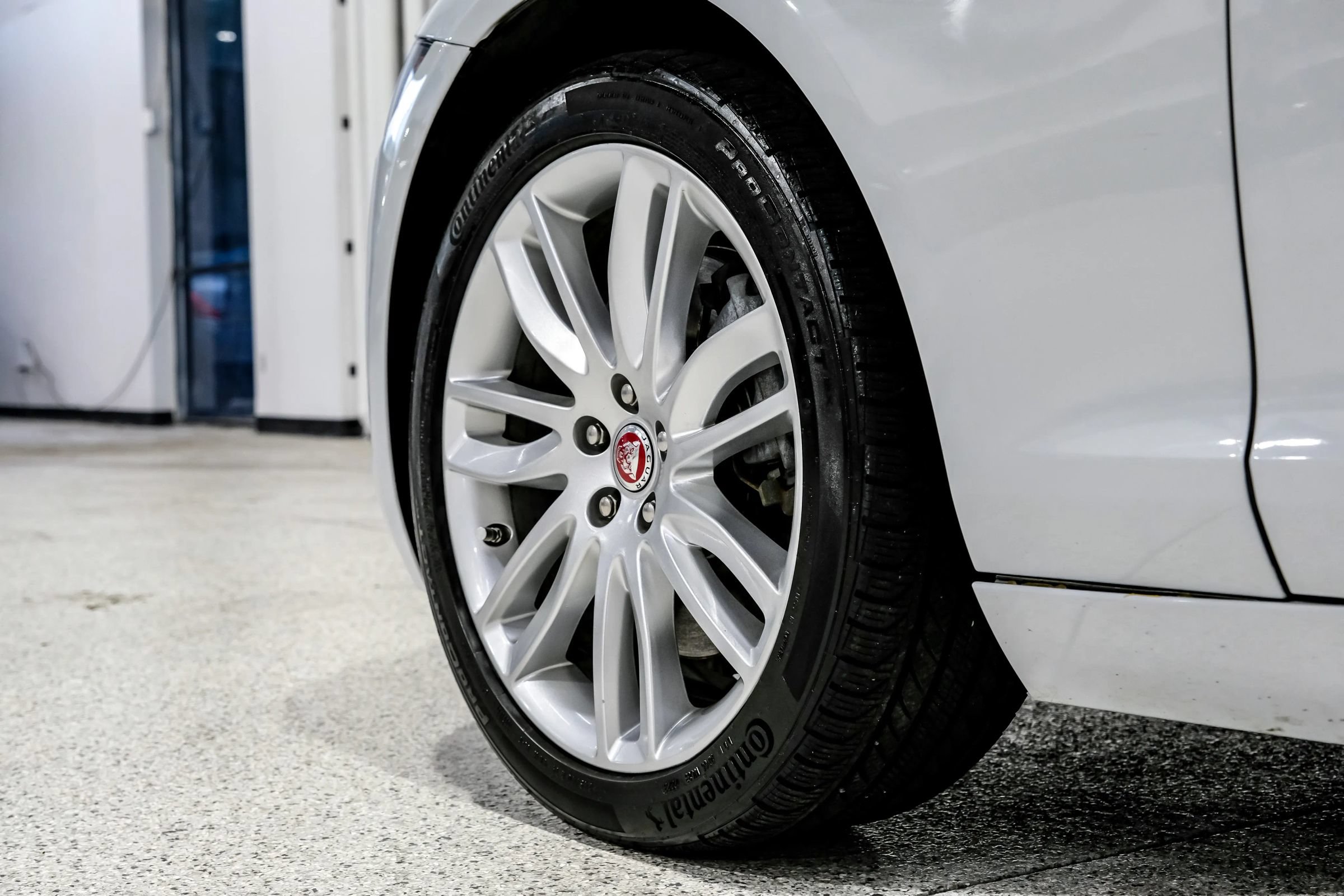 Used 2018 Jaguar XF Portfolio RWD image 69