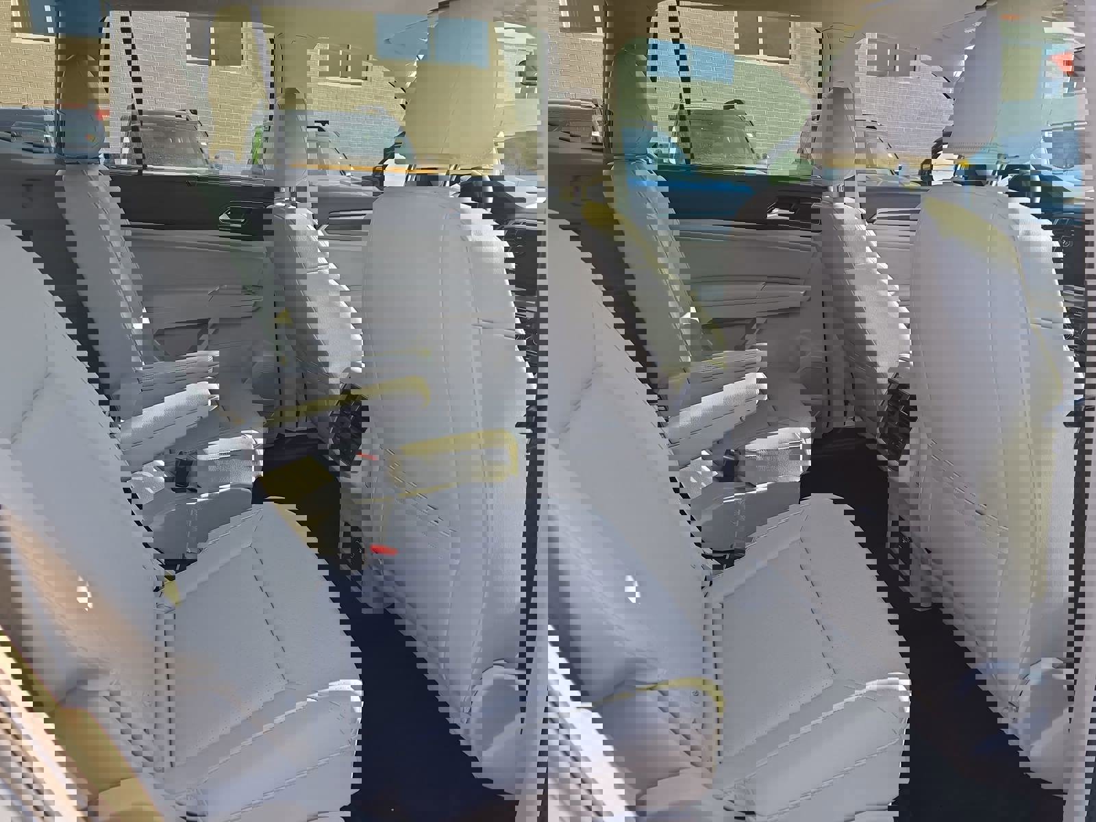 Used 2018 Volkswagen Atlas SEL w/ R-Line Package image 12