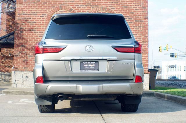 Used 2018 Lexus LX 570 4WD w/ Luxury Package image 6