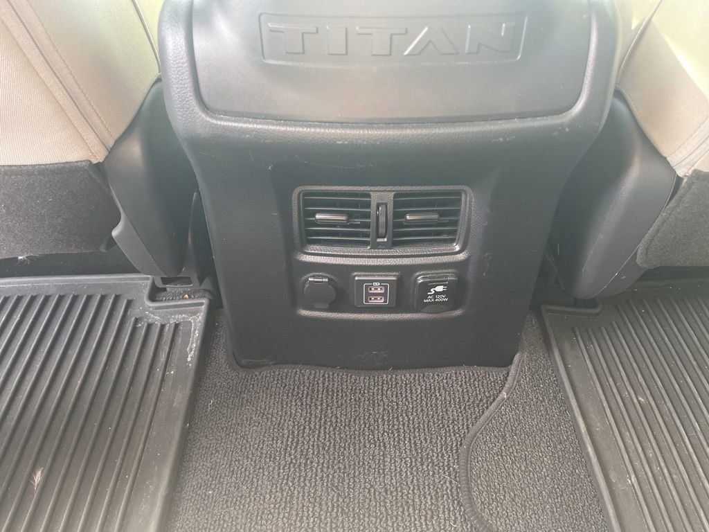 Used 2023 Nissan Titan SV w/ SV Convenience Package RWD image 19