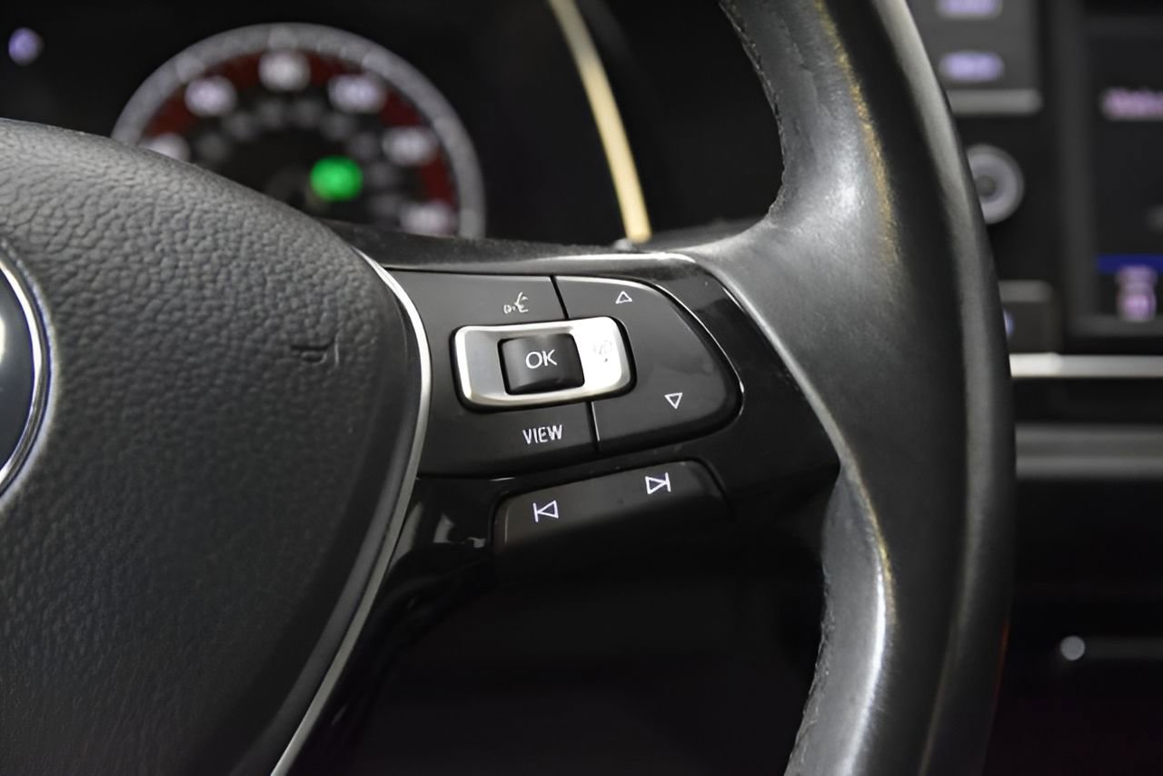 Used 2019 Volkswagen Jetta SE w/ Cold Weather Package image 20