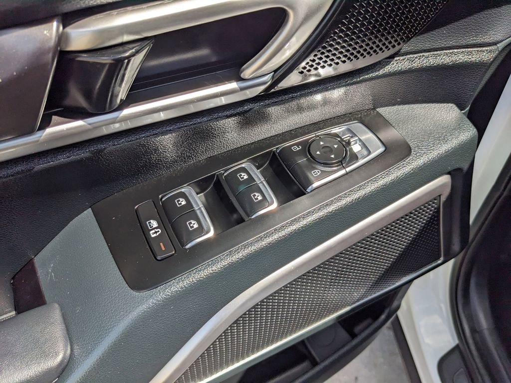Certified 2025 Kia Telluride LX image 21