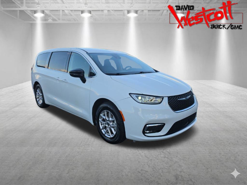 Used 2024 Chrysler Pacifica Touring-L