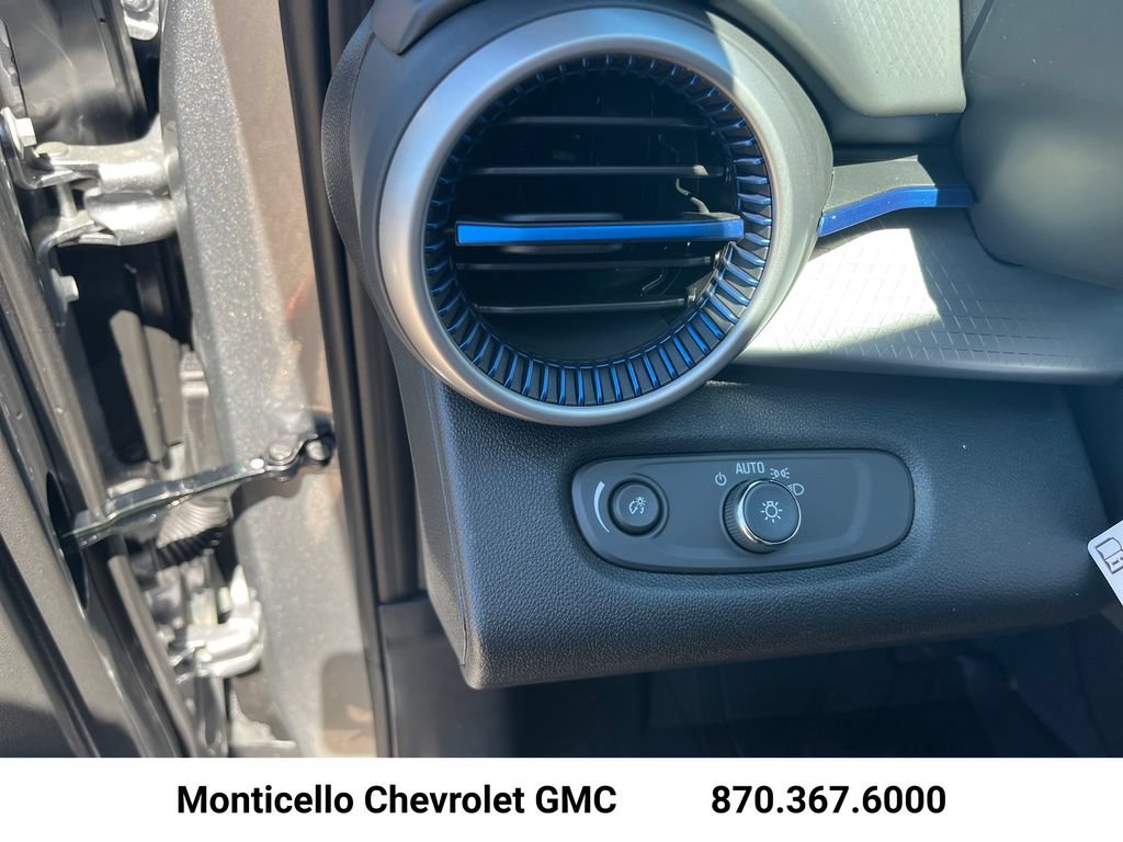 New 2026 Chevrolet Trax LS w/ LS Convenience Package FWD image 11
