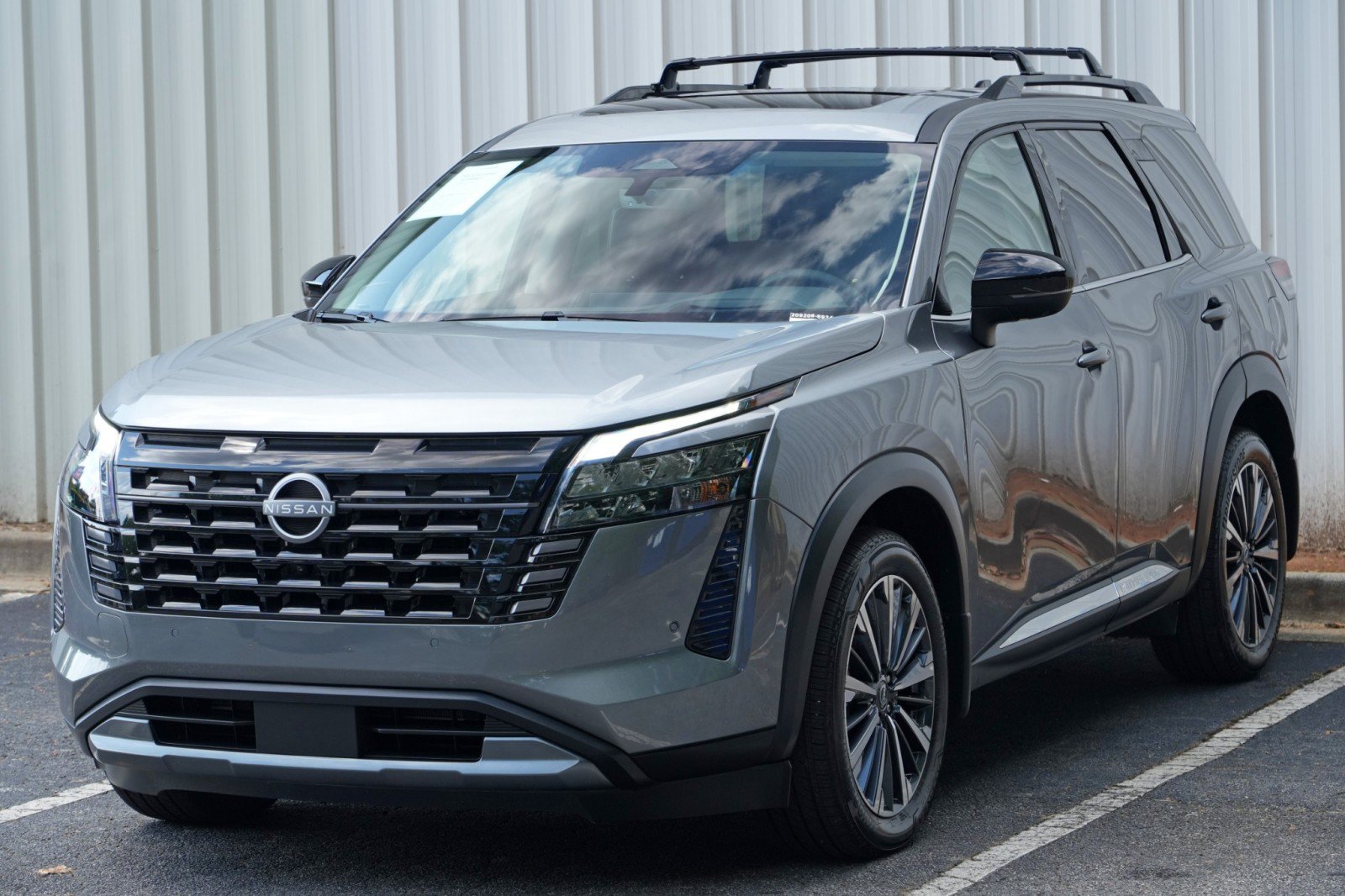 Used 2026 Nissan Pathfinder Platinum FWD image 52