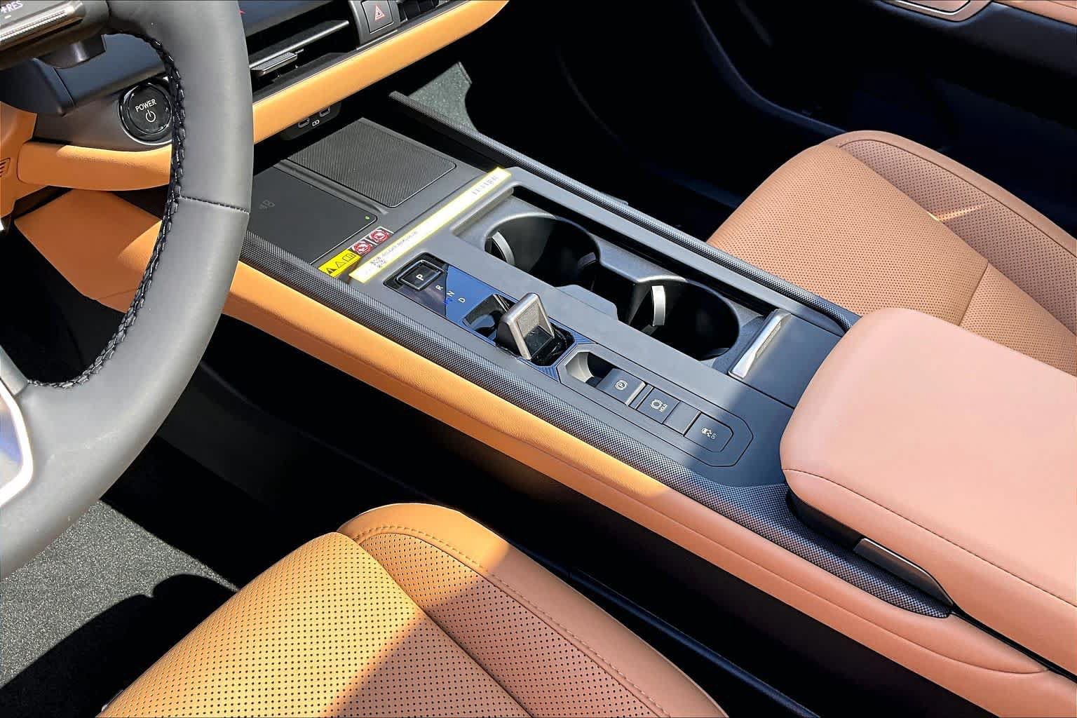 New 2026 Lexus ES 350e FWD image 7