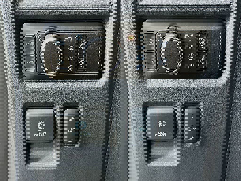 New 2025 Ford F150 Lightning Lariat AWD/4WD image 26