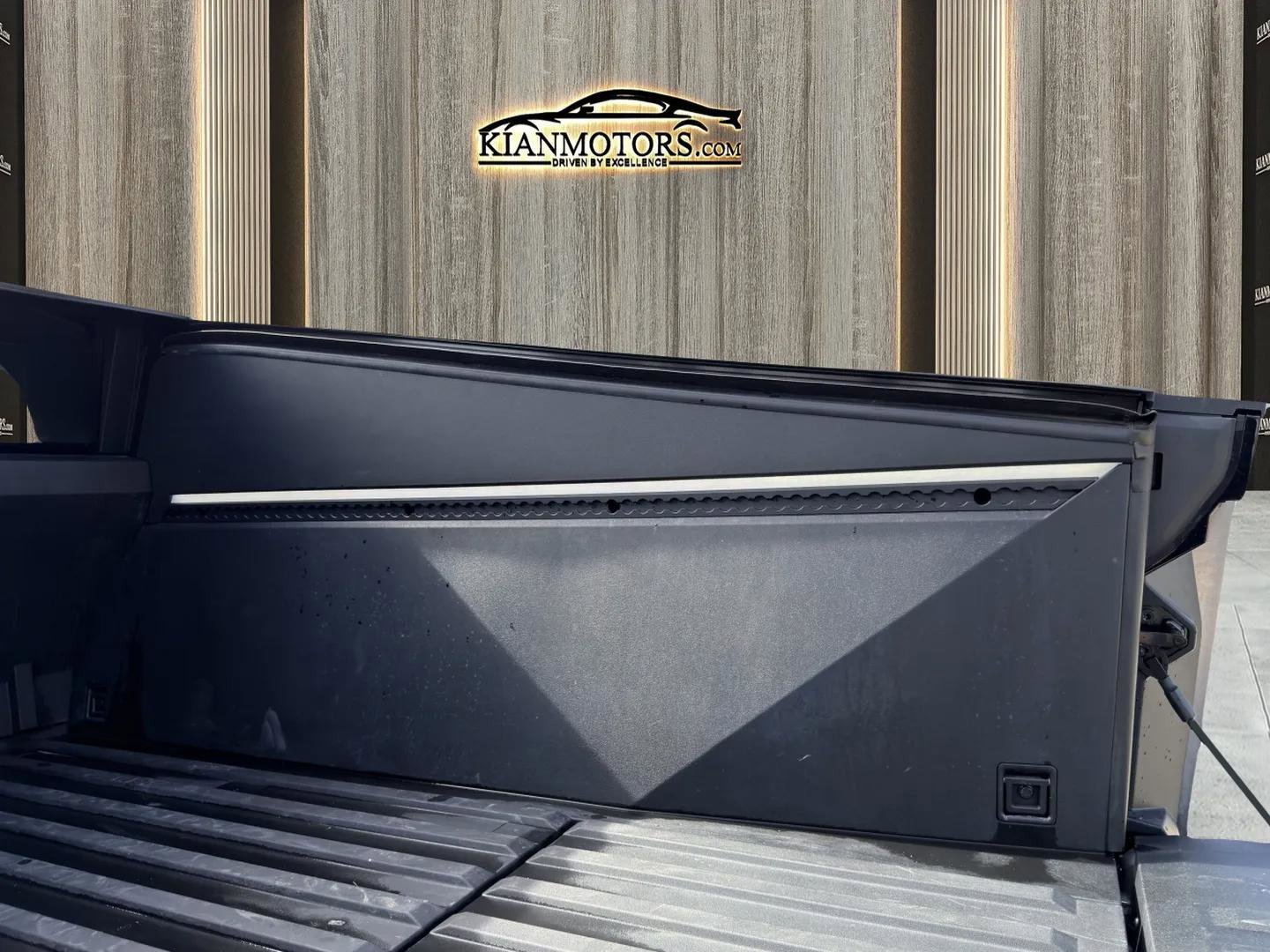 Used 2025 Tesla Cybertruck AWD Crew Cab image 48