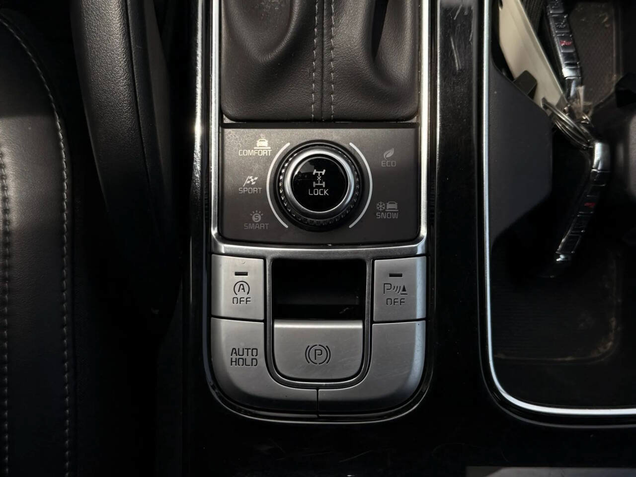 Used 2022 Kia Telluride LX AWD/4WD image 9
