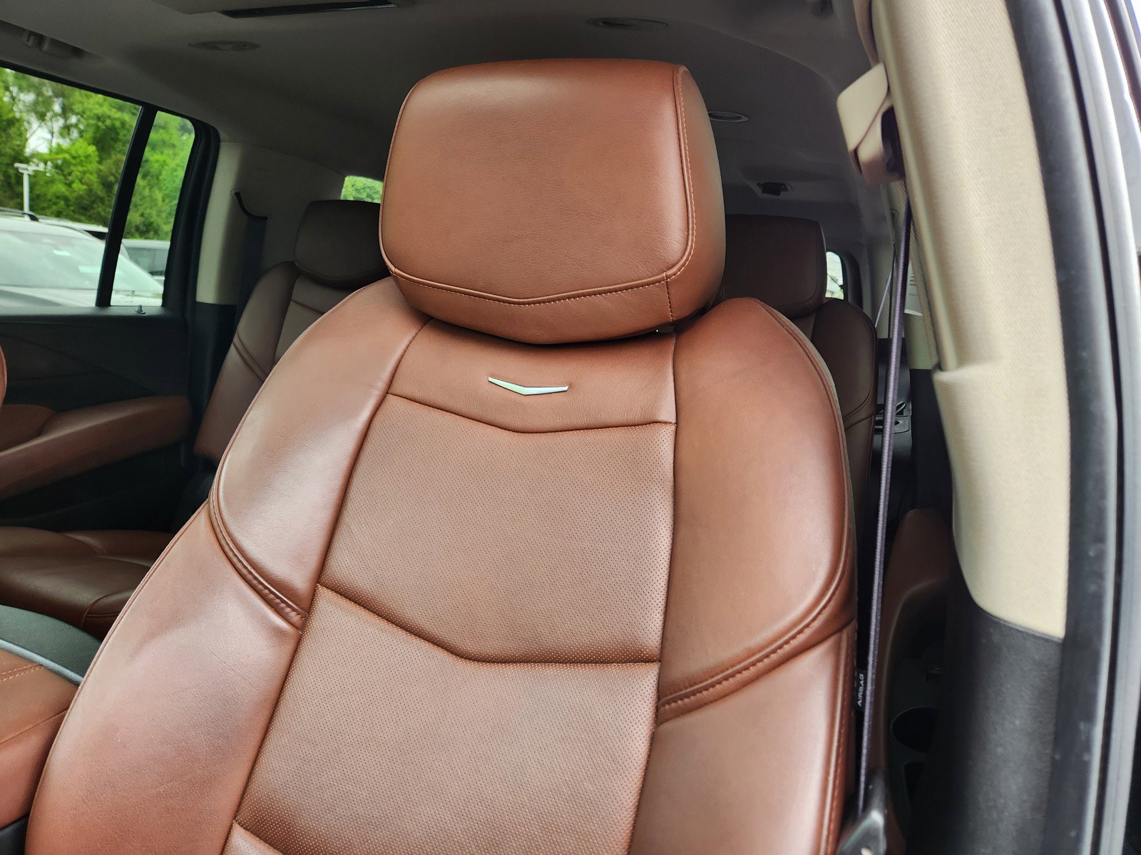 Used 2016 Cadillac Escalade ESV Luxury AWD/4WD image 10