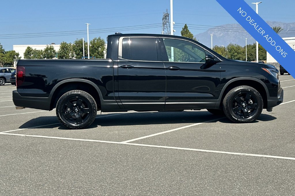 Certified 2025 Honda Ridgeline Black Edition image 3