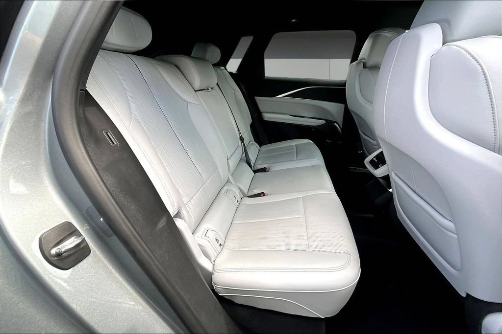 Certified 2024 Cadillac Lyriq Sport AWD/4WD image 24