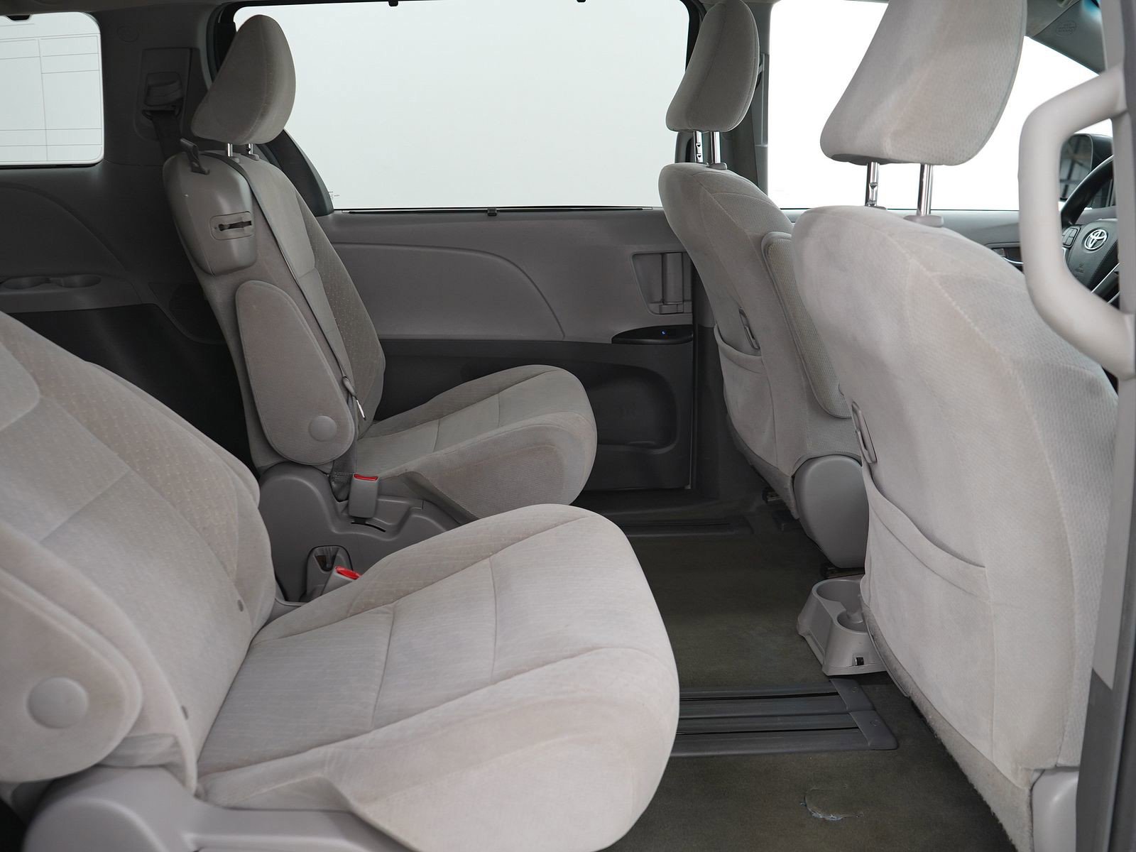 Used 2017 Toyota Sienna LE image 14
