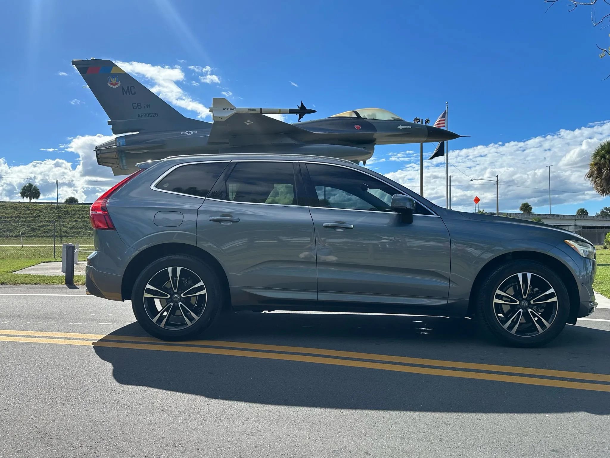 Used 2018 Volvo XC60 T5 Momentum w/ Convenience Package