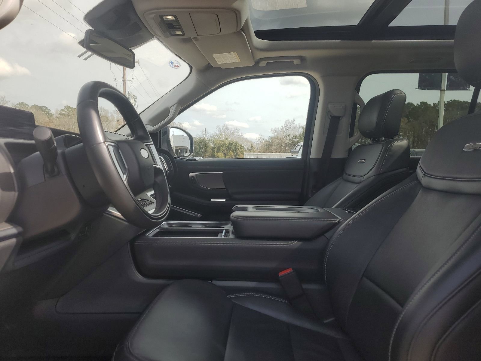 Used 2025 Ford Expedition Max Platinum image 8