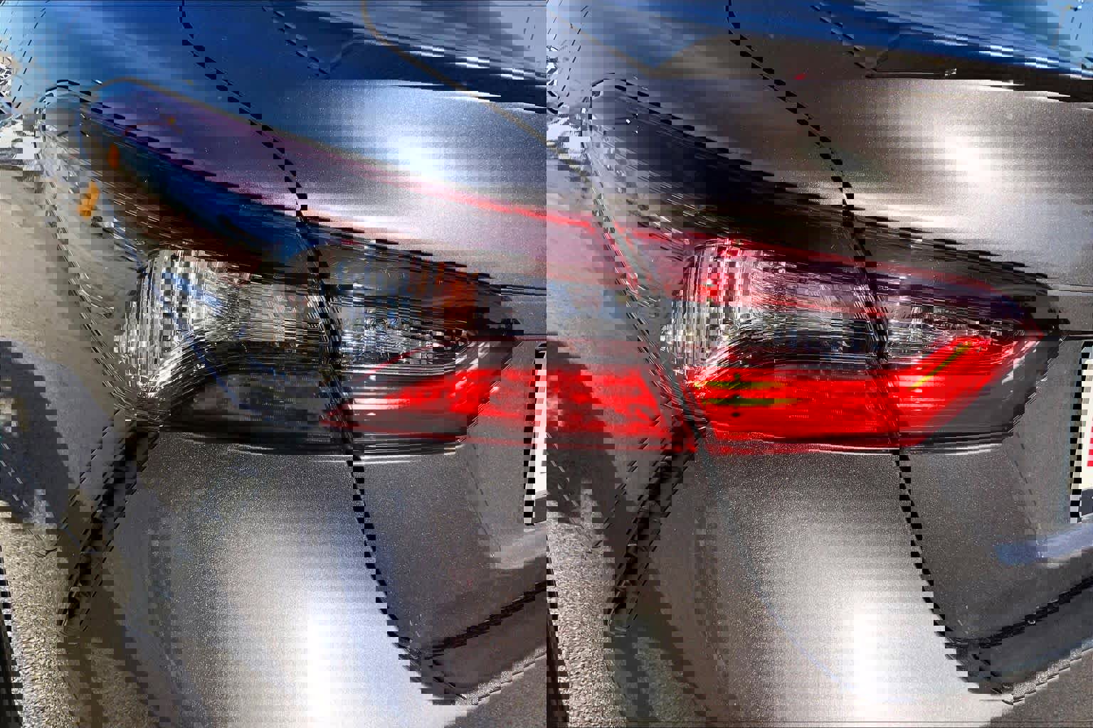 Used 2024 Toyota Camry SE image 27