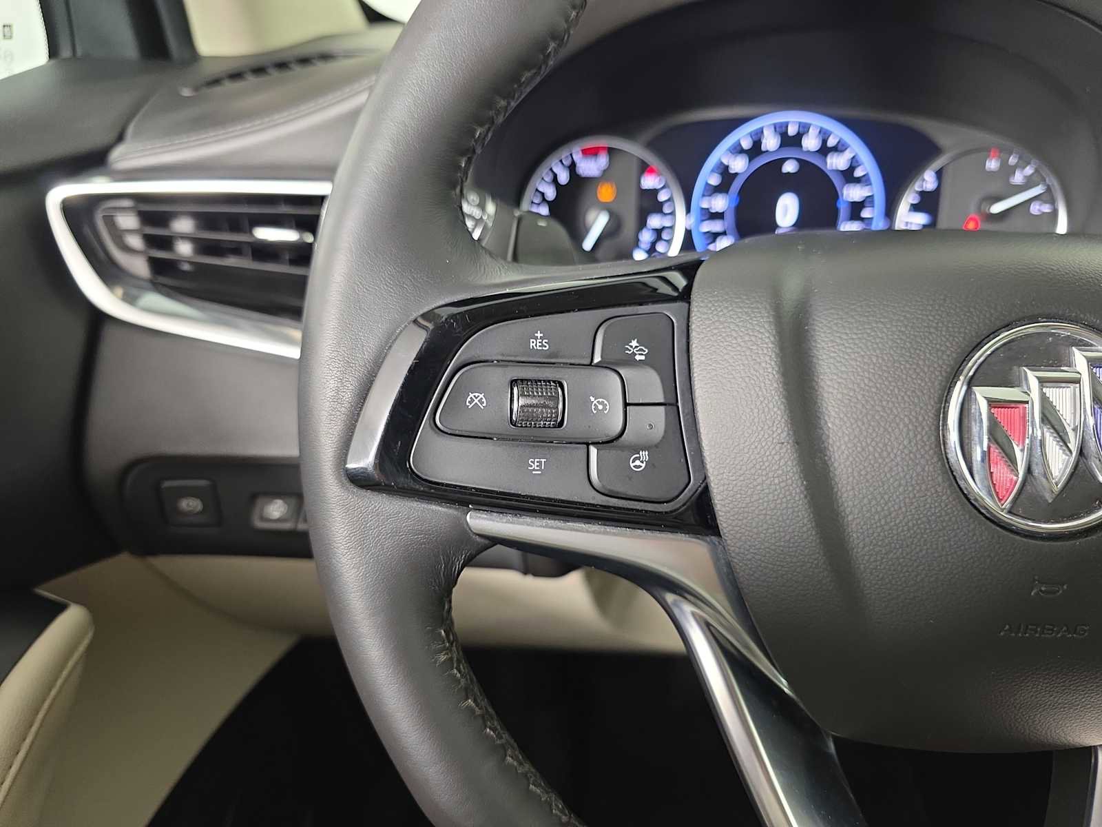 Used 2023 Buick Enclave Avenir w/ Avenir Technology Package image 21