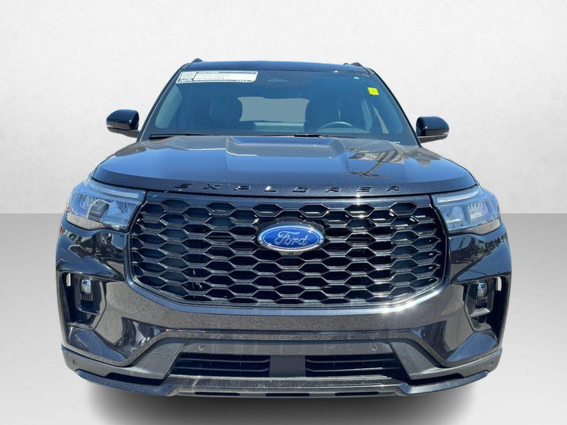 Used 2025 Ford Explorer ST-Line AWD/4WD image 2