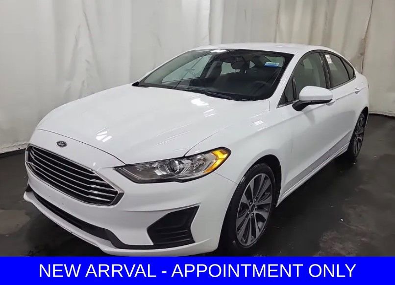 Used 2020 Ford Fusion SE image 1