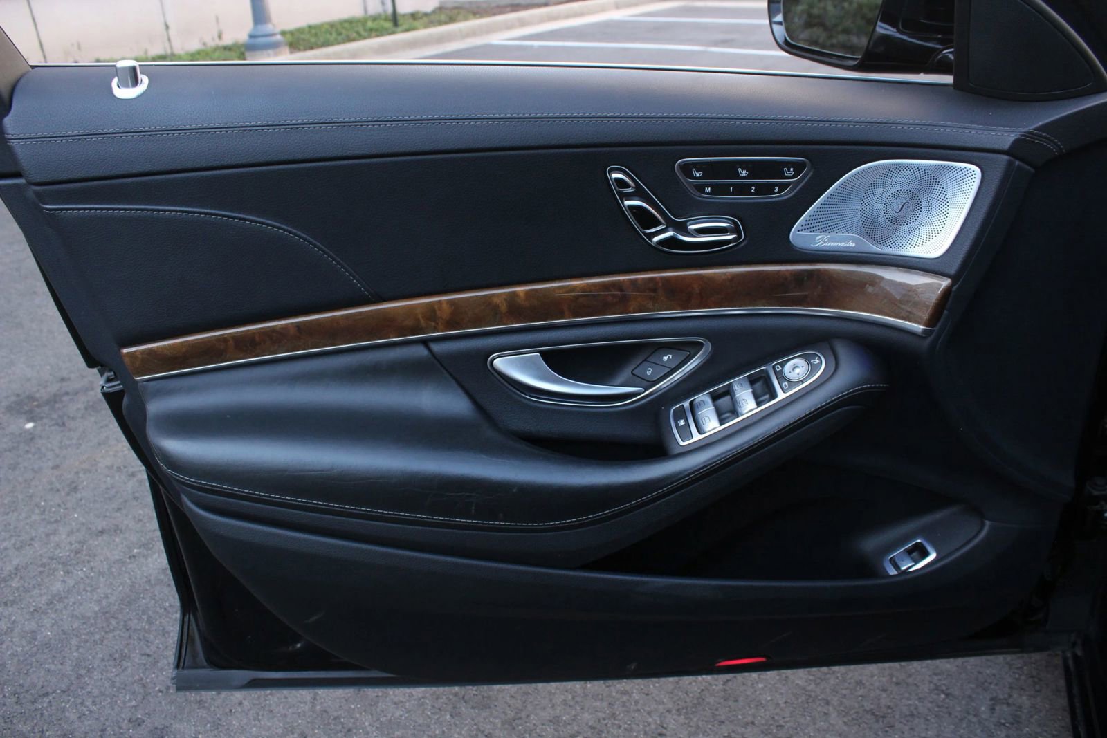 Used 2015 Mercedes-Benz S 550 4MATIC Sedan image 16