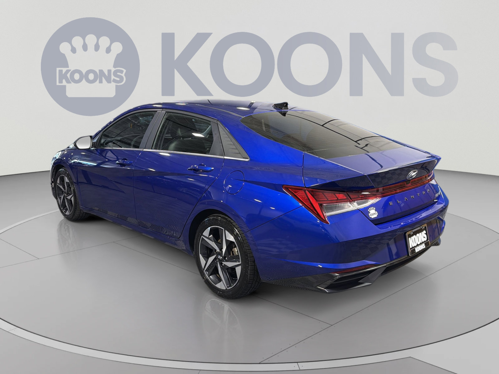 Used 2023 Hyundai Elantra Limited FWD image 4