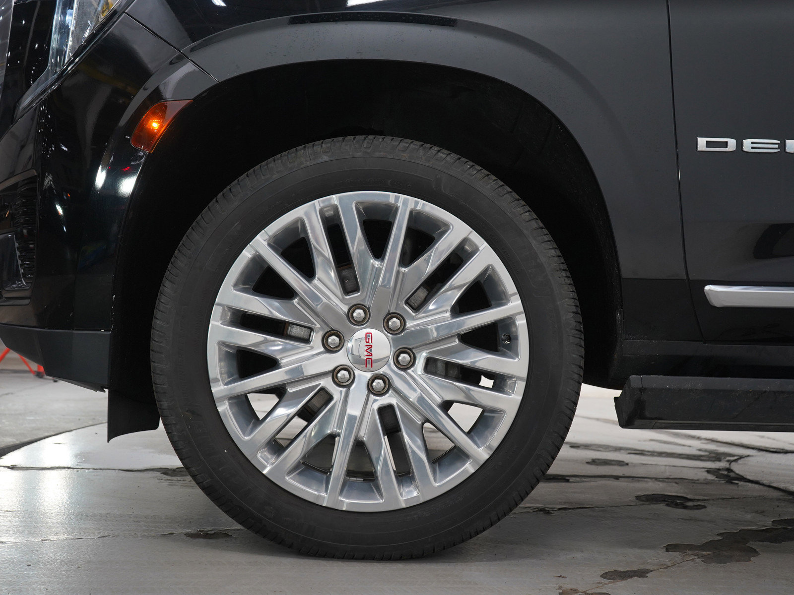 Used 2023 GMC Yukon XL Denali w/ Max Trailering Package image 33