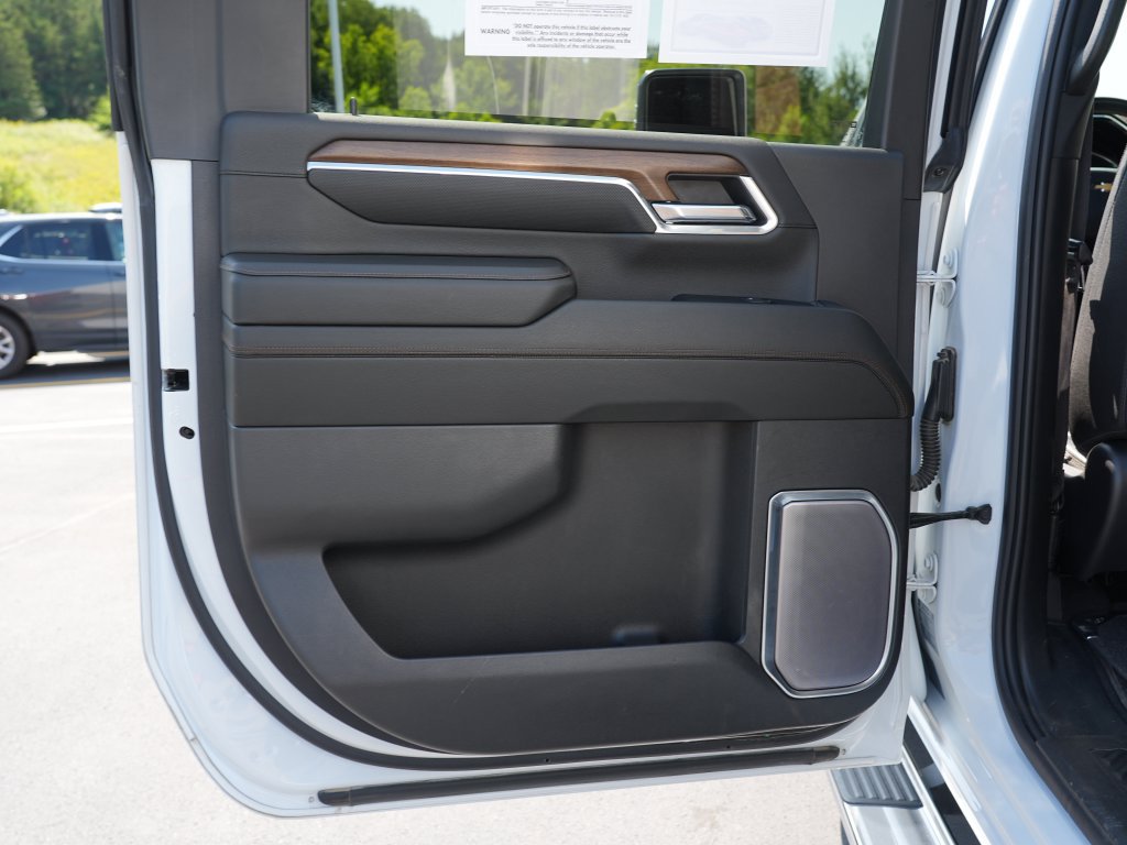 Certified 2024 Chevrolet Silverado 3500 High Country w/ LPO, Dark Essentials Package AWD/4WD image 20
