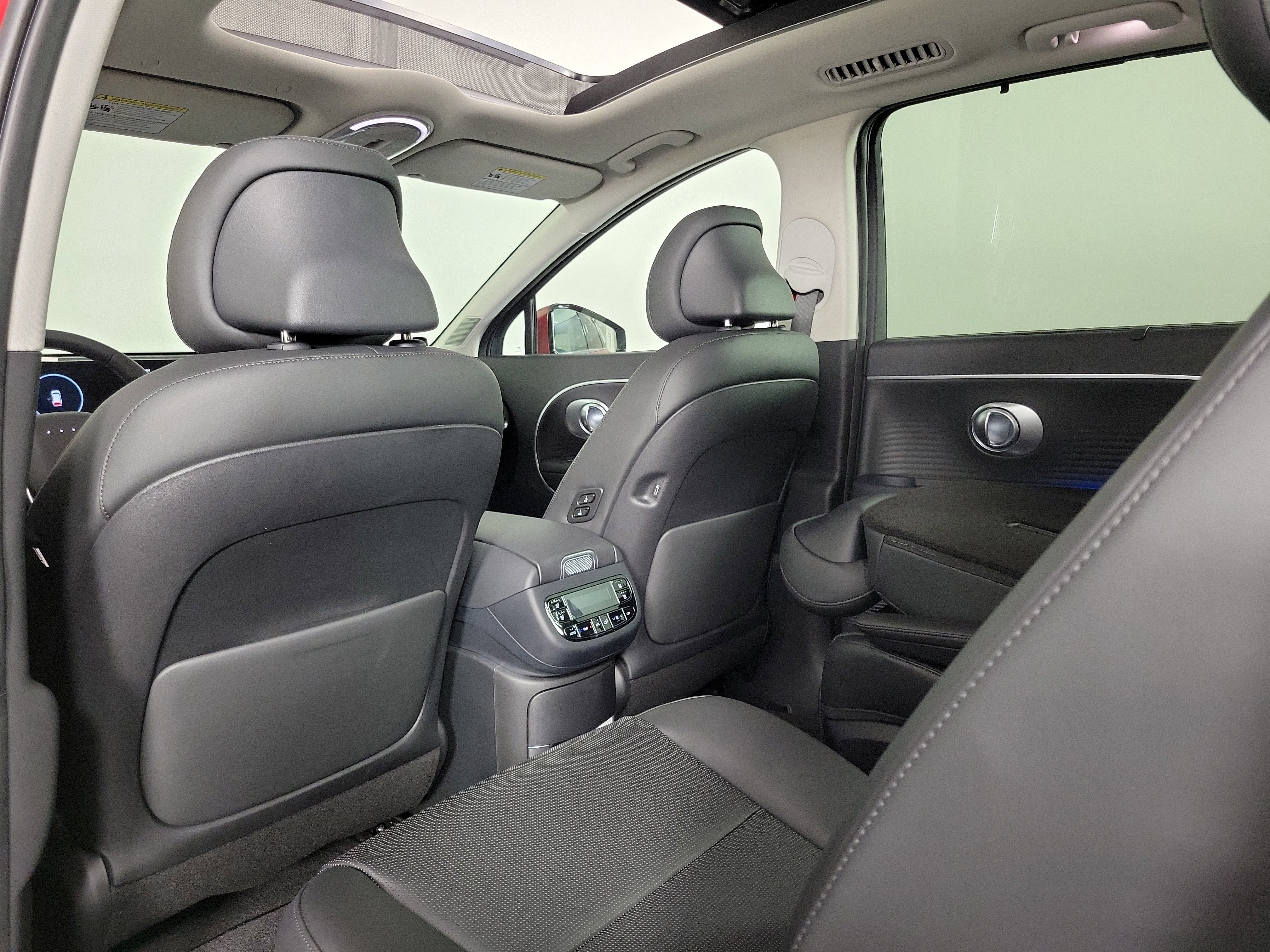 New 2026 Hyundai Ioniq 9 Limited image 34