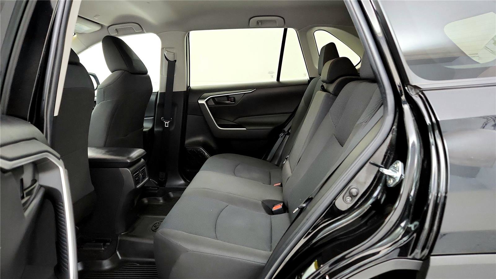 Certified 2023 Toyota RAV4 LE image 21