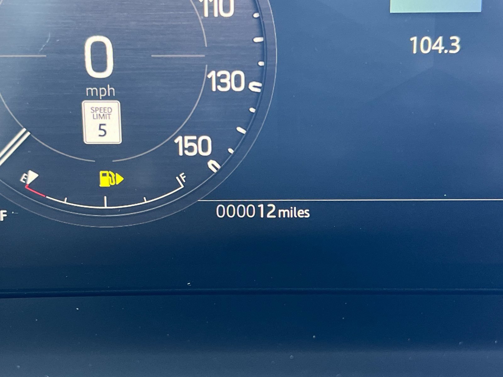 New 2026 Land Rover Defender 110 X-Dynamic SE AWD/4WD image 28