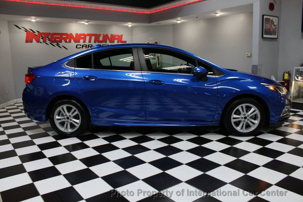 Used 2018 Chevrolet Cruze LT w/ Sun And Sound Package image 3