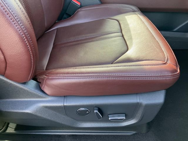 Used 2024 Ford Expedition Limited image 18