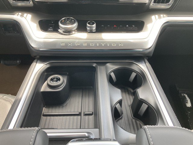 New 2026 Ford Expedition Max Platinum w/ Driver's Package AWD/4WD image 19